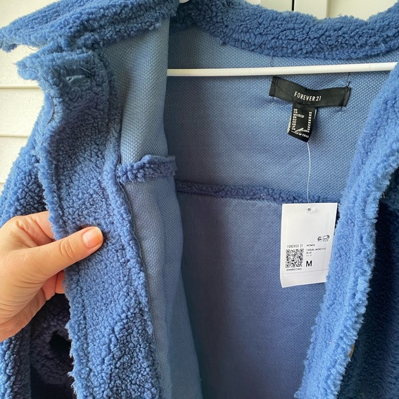 NWT Shacket - Picture 4 of 4